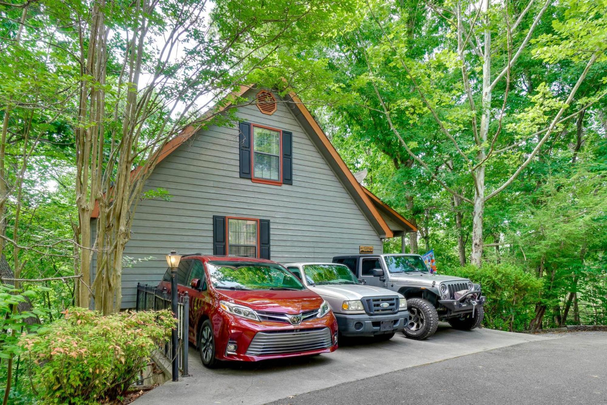 Smoky Mountain Cabin With Deck And Hot Tub! Pigeon Forge Exterior photo